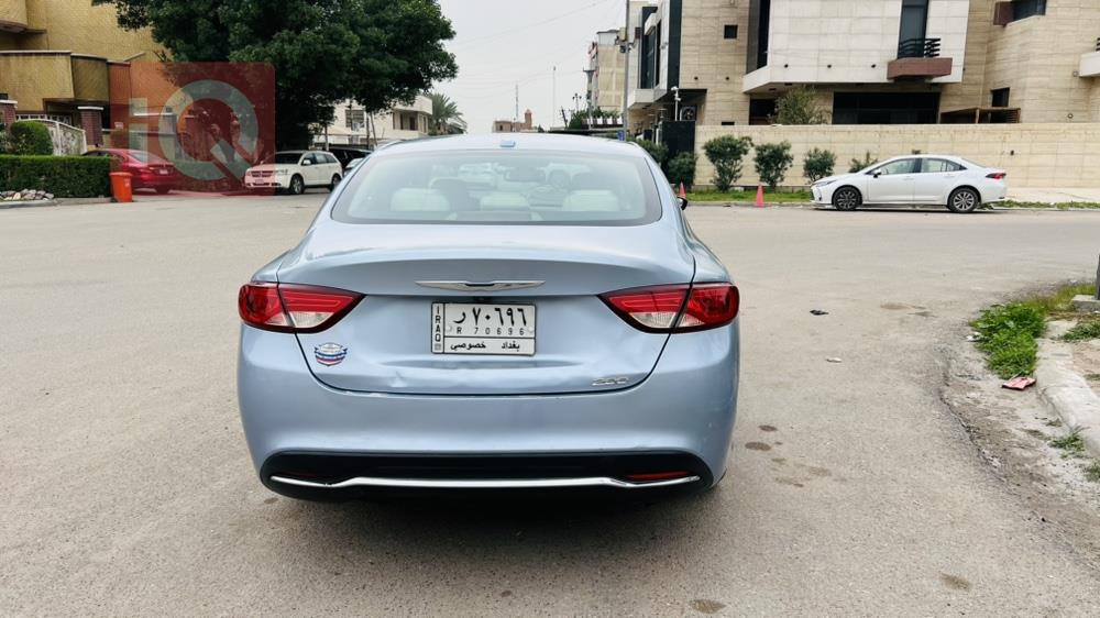 Chrysler 200